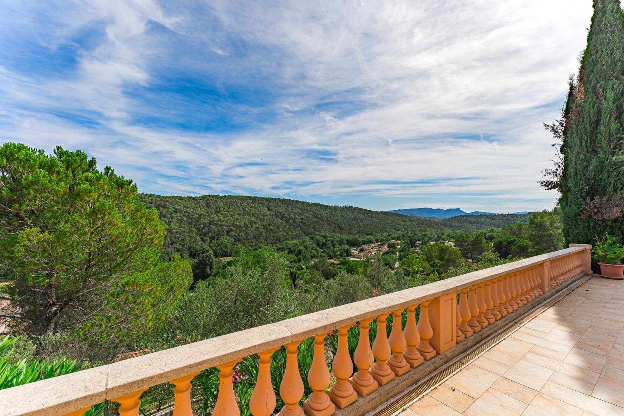 Villa Gilbert Vins-sur-Caramy Exterior photo