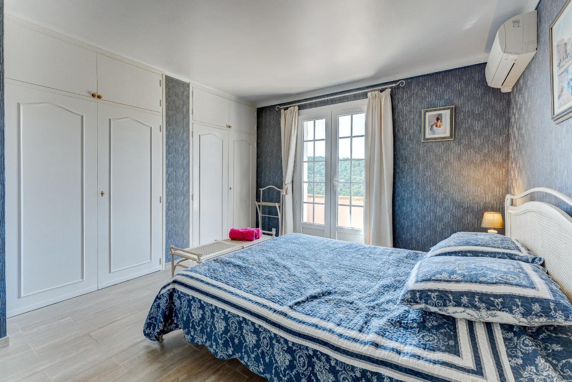 Villa Gilbert Vins-sur-Caramy Exterior photo